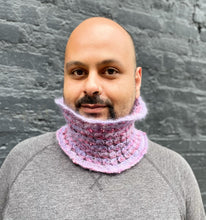 Load image into Gallery viewer, Fog Raising Knit Cowl
