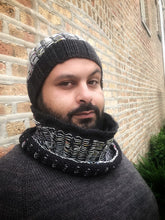 Load image into Gallery viewer, Lucem Ferre Knit Cowl
