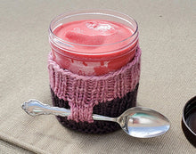 Load image into Gallery viewer, Knit Ice Cream Pint Cozy with Spoon holder
